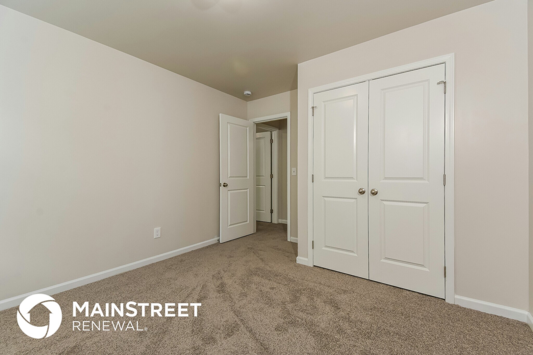 Building Photo - 4455 Oak Pointe Dr