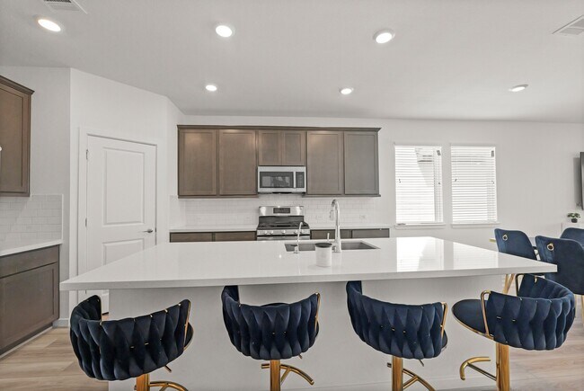 Building Photo - 7619 Rainflower Field Dr