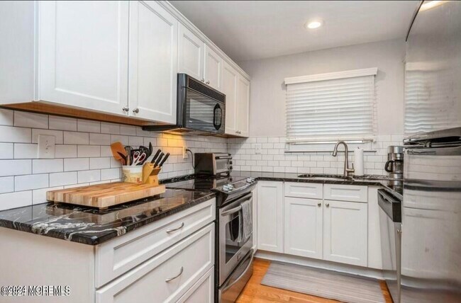 Building Photo - 163 Wharfside Dr