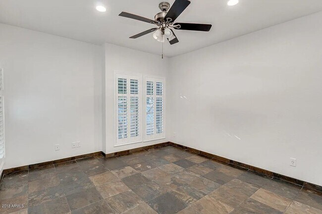 Building Photo - Renaissance Park Condo - Updated Penthouse...