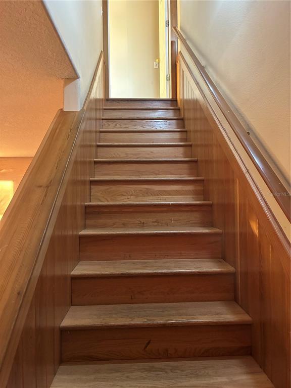 Building Photo - 41515 Silver Dr