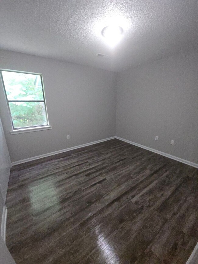 Building Photo - 408 Simonton St