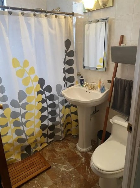 Building Photo - 444 5th St