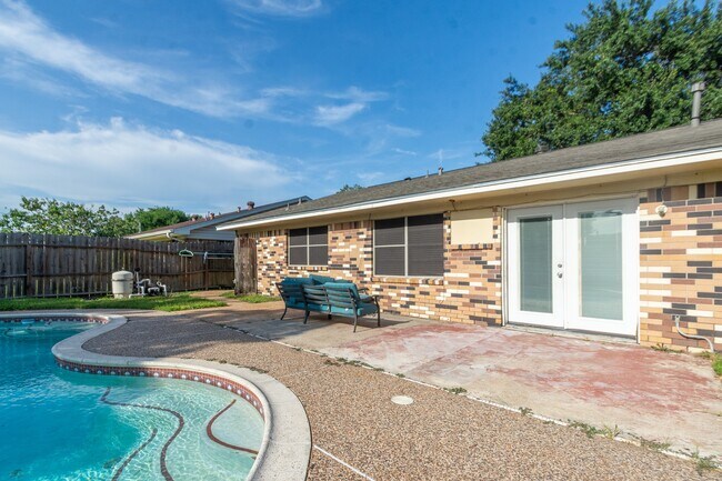 Building Photo - 4210 Cork Ln