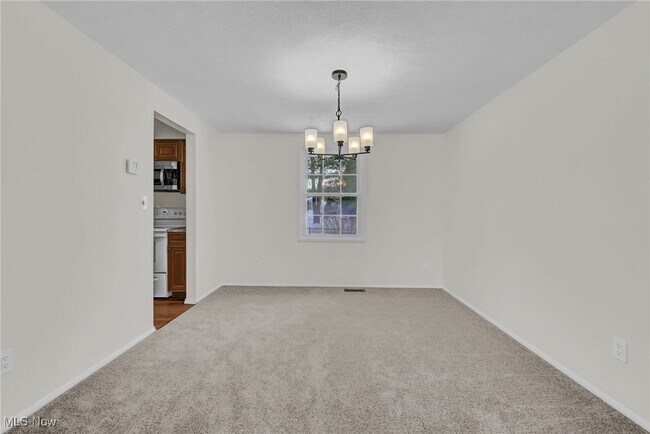 Building Photo - 5601 Sunset Dr