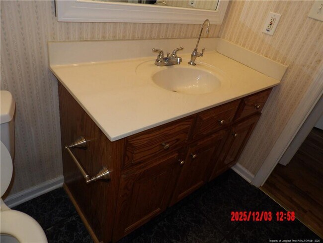 Building Photo - 432 Grape Arbor Dr