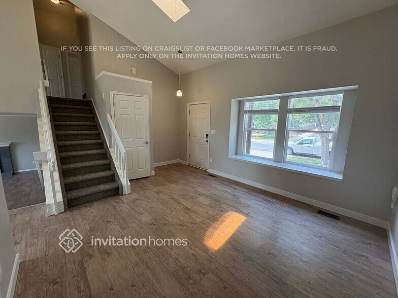Building Photo - 4610 E 105th Dr