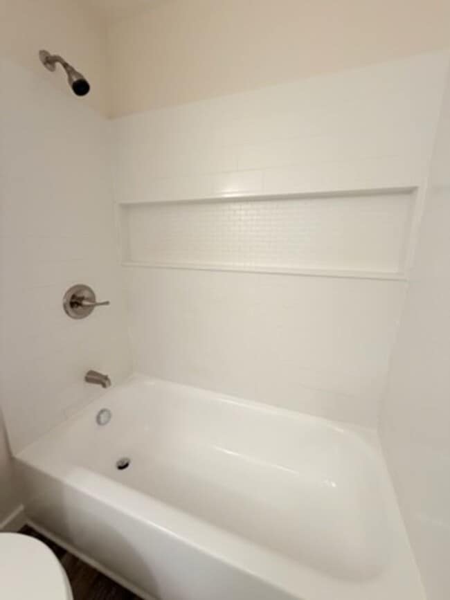 Building Photo - Beautifully Remodeled 4-Bedroom Home Backing to Park – Desirable Keizer Neighborhood