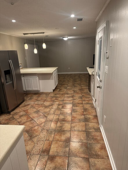 Building Photo - 238 Garrett St