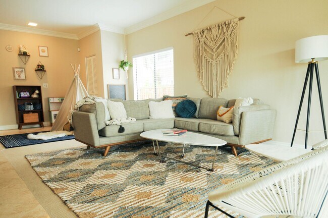 Building Photo - Furnished with Golf Course View in Laguna ...