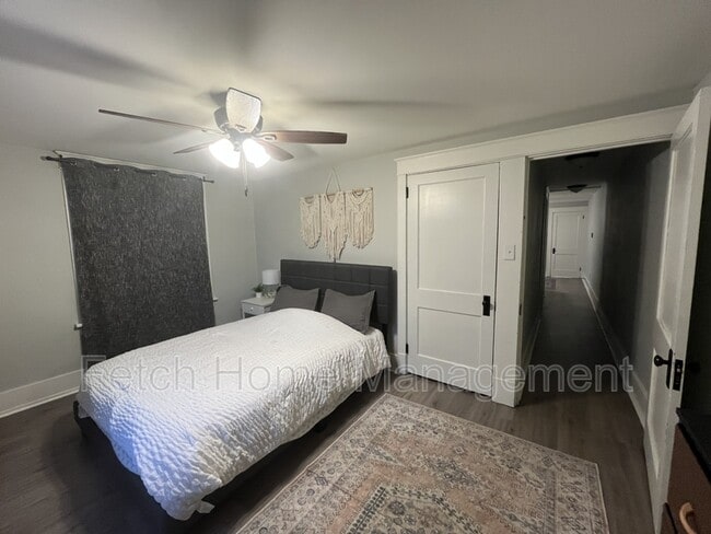 Building Photo - 834 W Main St