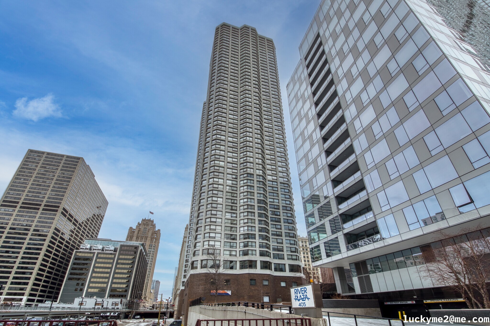 Building Photo - 405 N WABASH Ave