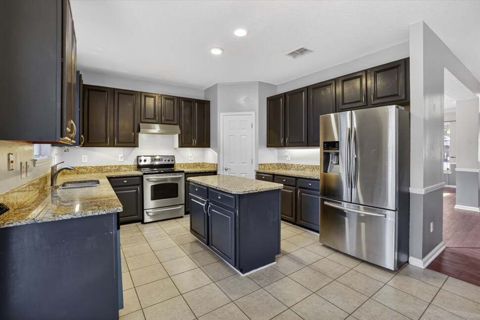 Building Photo - 1601 Majestic View Ln