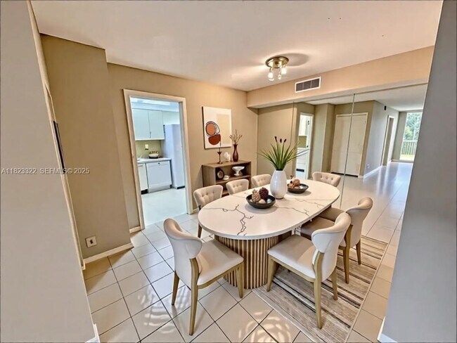 Building Photo - 1000 Quayside Terrace