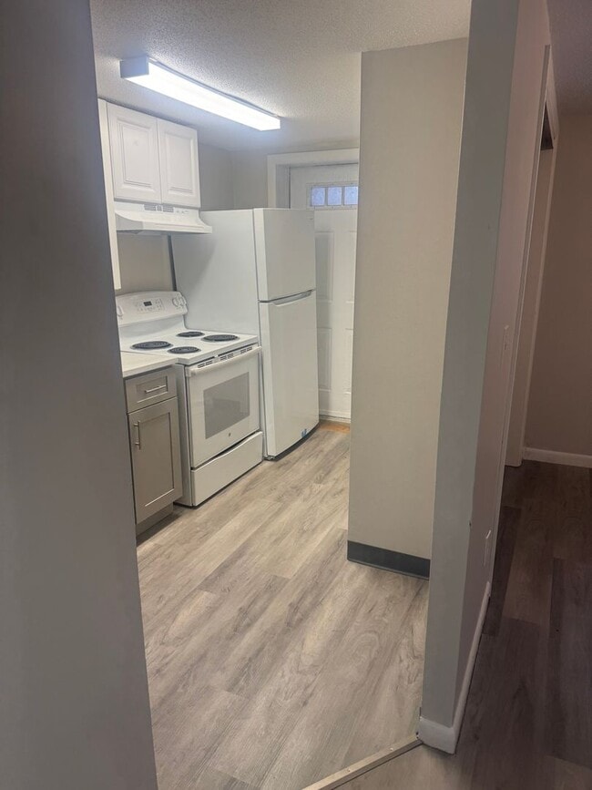 Building Photo - One Bedroom Unit--Southwick Ma