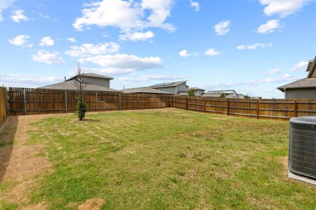 Building Photo - 7404 Sagira Path