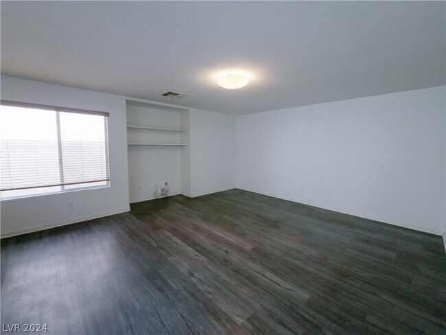 Building Photo - 7282 Cestrum Rd