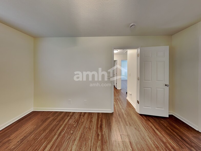 Building Photo - 5001 Open Meadow Dr