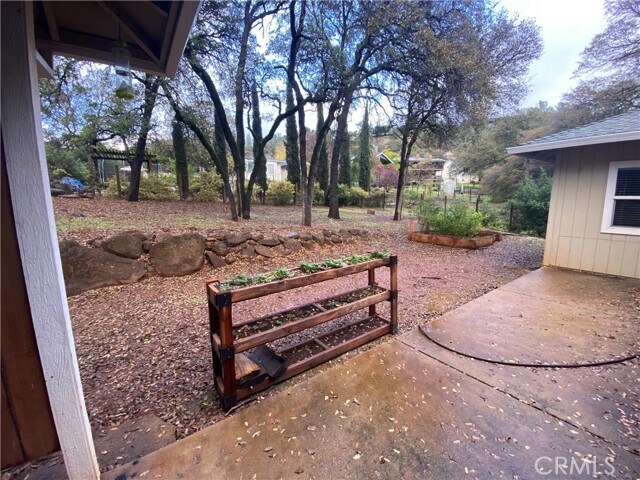 Building Photo - 18896 N Shore Dr