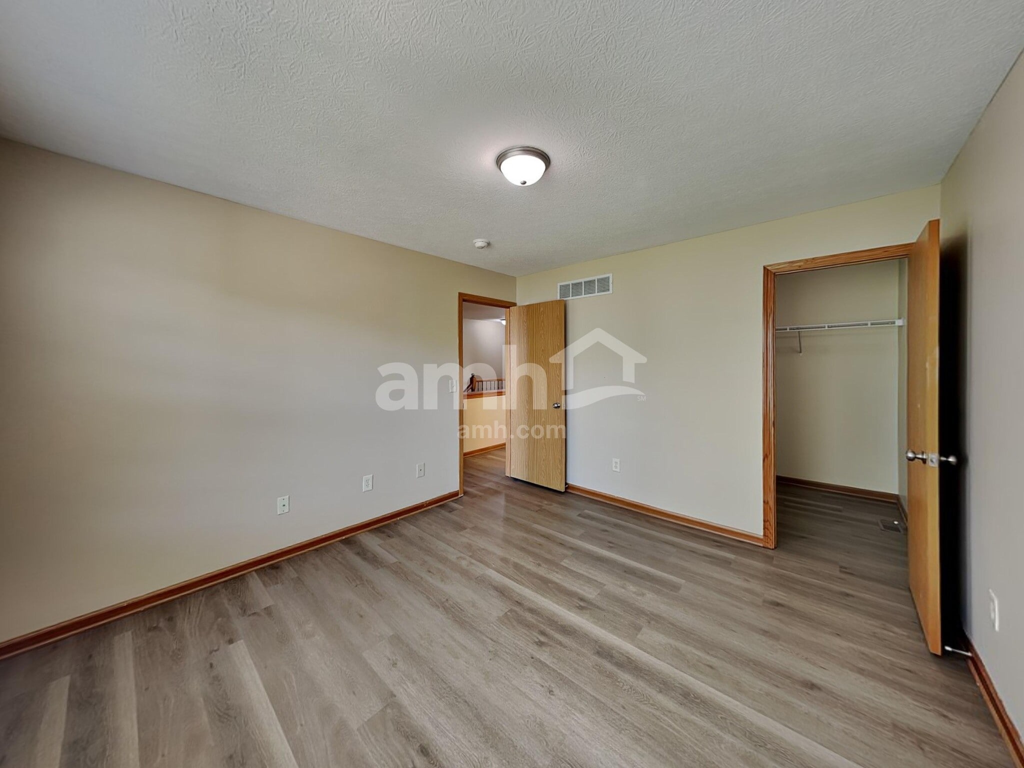 Building Photo - 180 Shaleridge Dr