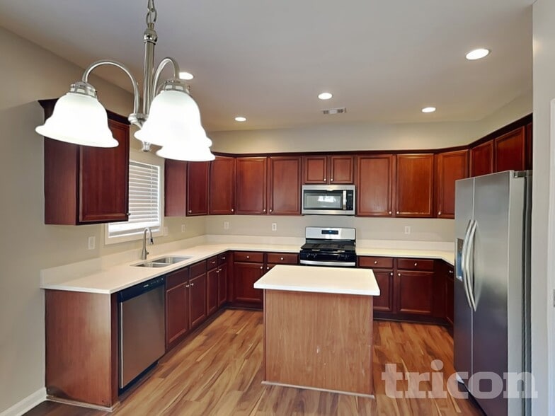 Building Photo - 960 Maple Leaf Dr