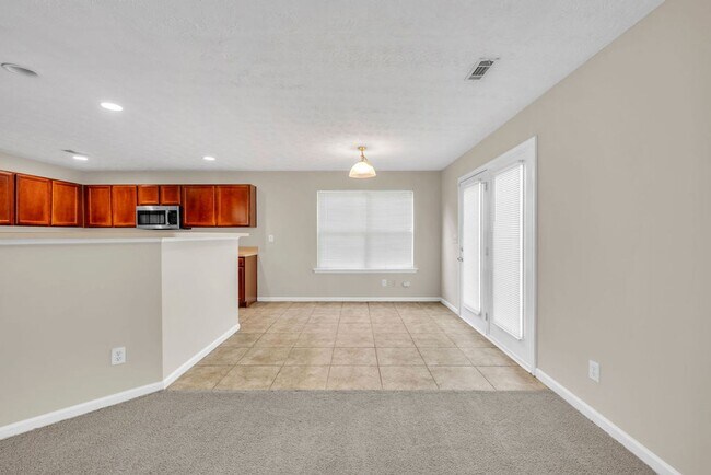 Building Photo - PRICE DROP!!! 3 BEDROOM 2.5 BATH SOUTH FULTON HOME!!