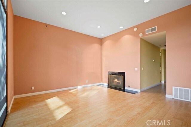 Building Photo - 500 E Del Mar Blvd