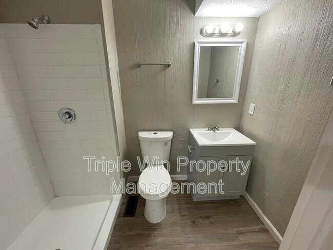 Building Photo - 1725 Orletto Way
