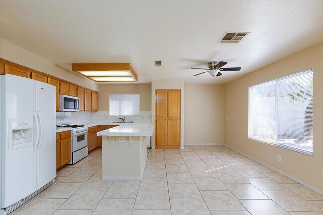 Building Photo - Las Vegas Pool Home Near Nellis AFB – 3 Bed / 2.5 Bath