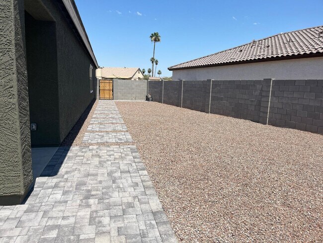 Building Photo - 4466 N 100th Dr