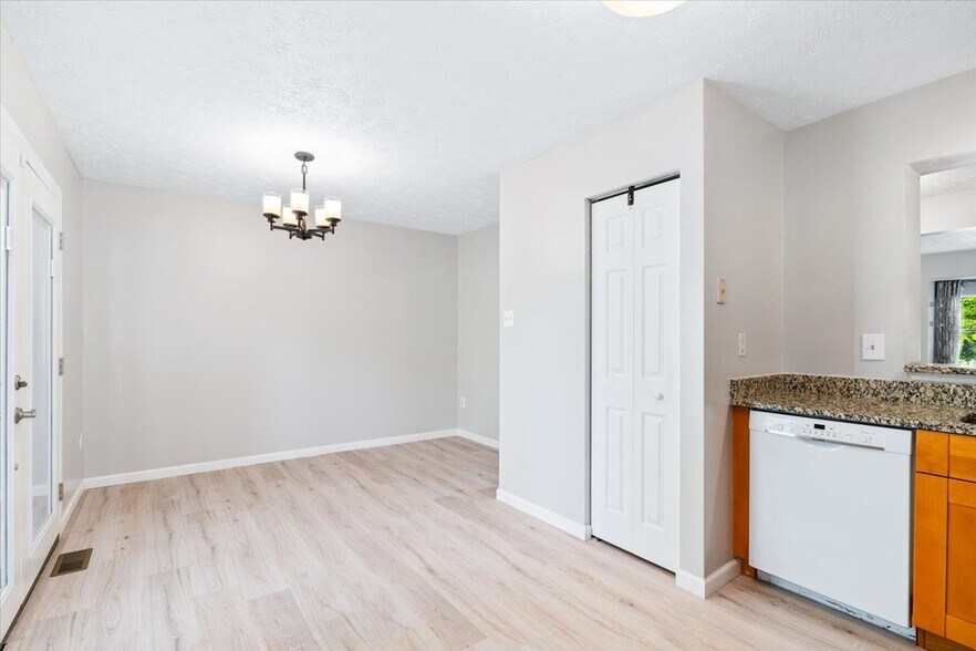 Building Photo - 4975 Pintail Ct