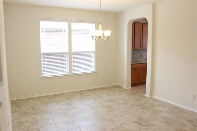 Building Photo - 1708 Uhland Dr