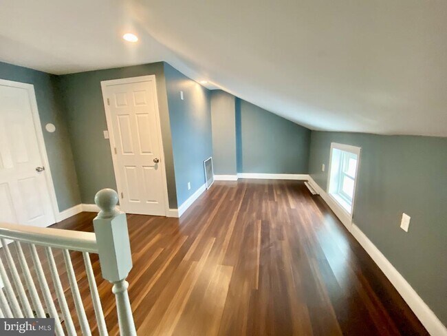 Building Photo - 34 Southard St