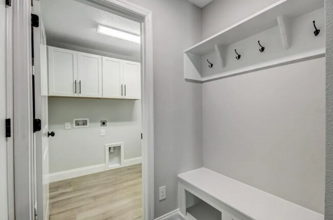 Building Photo - 1745 Hourglass Dr