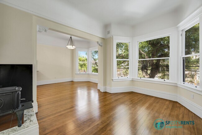 Building Photo - Intimate Luxury Space w/ Chef's Kitchen, 2 New Baths; Private Deck Overlooks Zen Courtyard