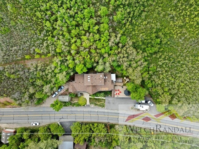 Building Photo - Stunning Emigration Canyon Home - Spacious...