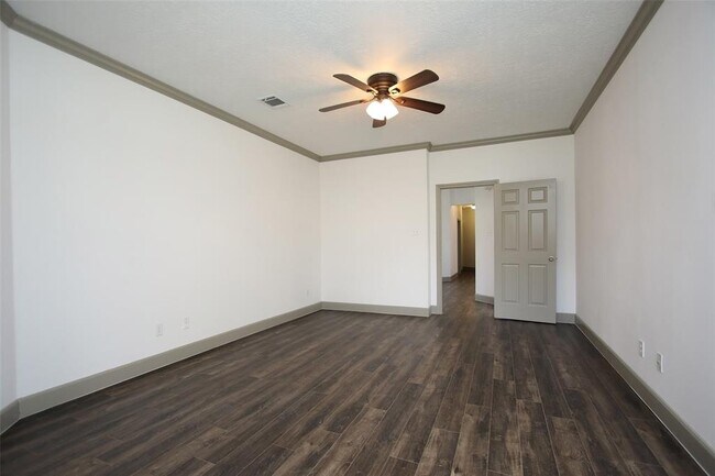 Building Photo - 5522 Island Breeze Dr