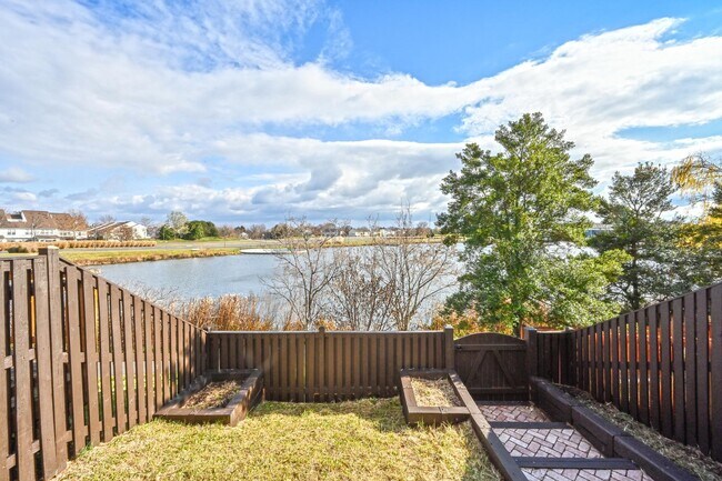 Building Photo - 44171 Paget Terrace