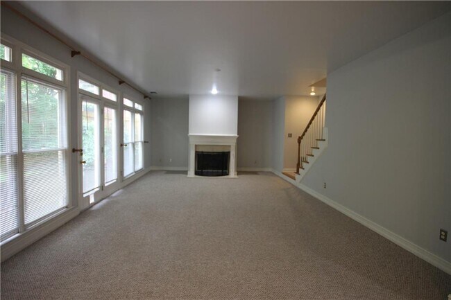Building Photo - 1581 Oak Park Cove