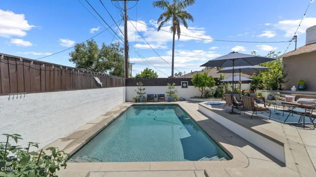 Building Photo - 2030 N Altadena Dr