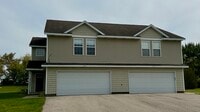 Building Photo - 2472/2474 Millview