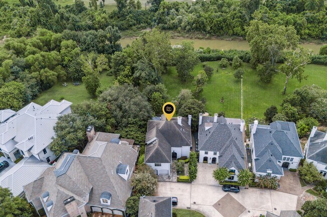 Building Photo - 7 Marilane St