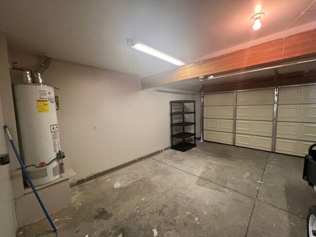 Building Photo - 362 Cavos Way