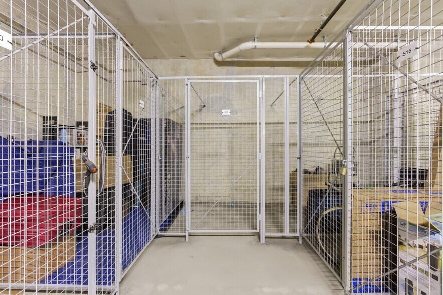 Building Photo - 989 S Buchanan St