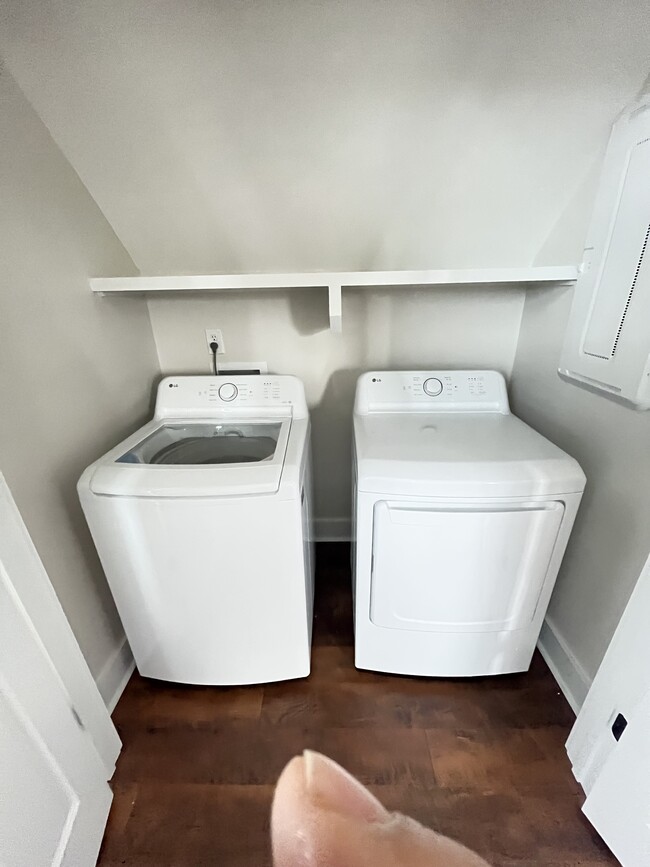 New washer and dryer - 2101 Grantland Ave