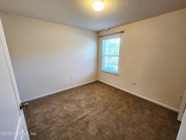 Building Photo - 99 Bush Pl