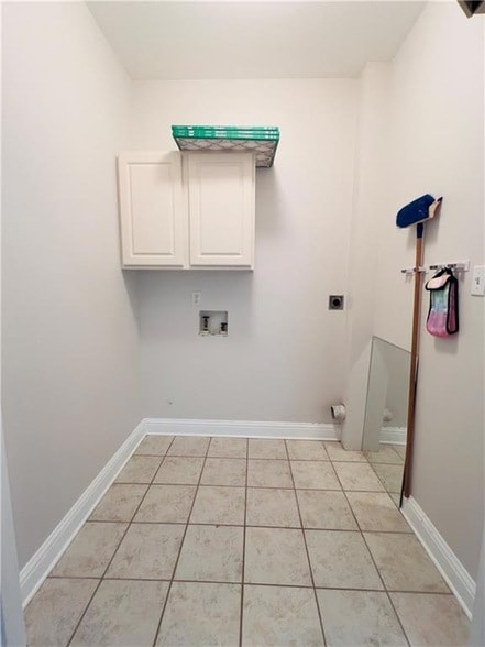 Building Photo - 5007 Towering Oaks Ave