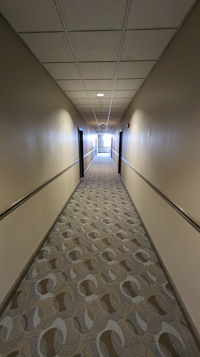 Common Hallway - 630 N College Ave