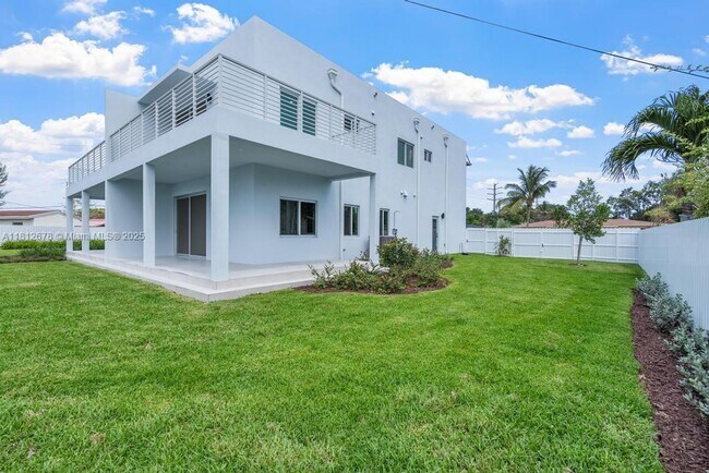 Building Photo - 320 Florida Blvd