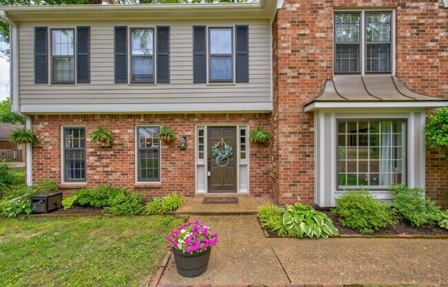 Building Photo - 8327 Poplar Pike